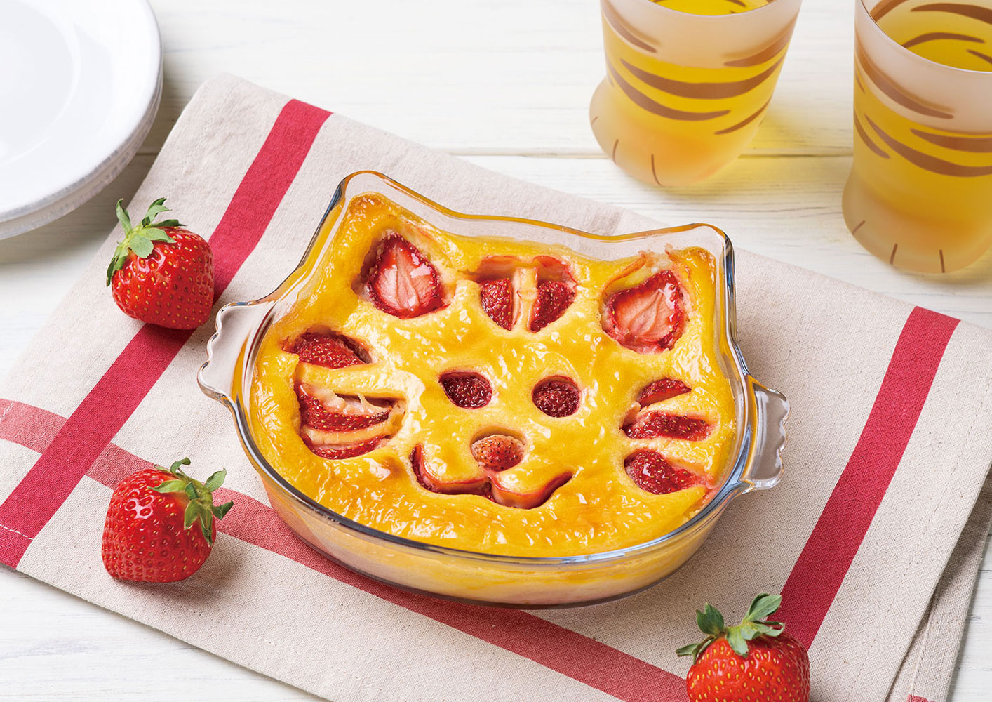 【ADERIA BAKEWARE ベイクウェアCATで作る】すくって食べる♪“猫顔いちごベイクドチーズケーキ”